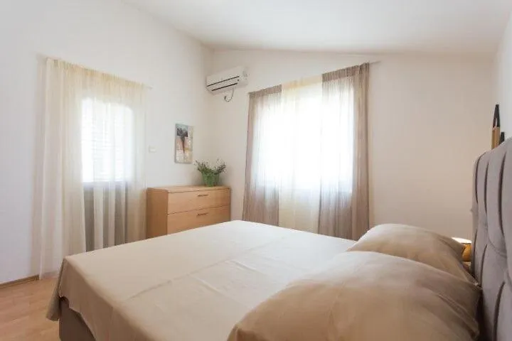 House Dupla Villa Donji Okrug  Holiday home Donji Okrug (Ciovo)